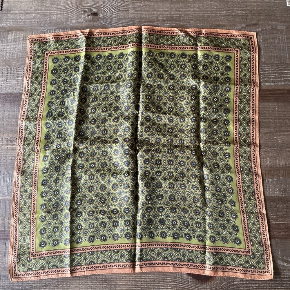 Colorful Vintage Fashion Silky Feel Patterned Scarves Bundle of 4 - Picture 10 of 12